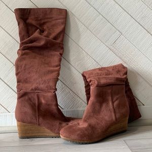Suede boots